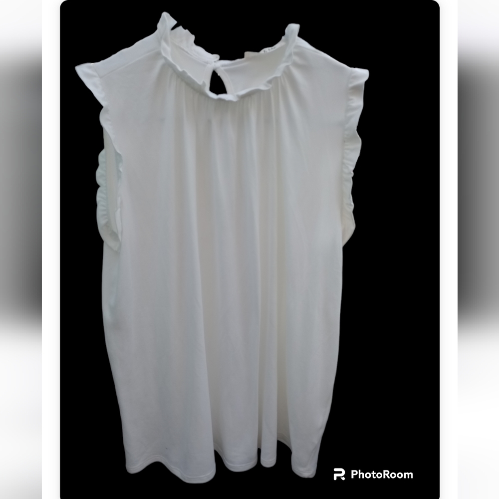 You & Me Women's White sleeveless Summer Top Size S